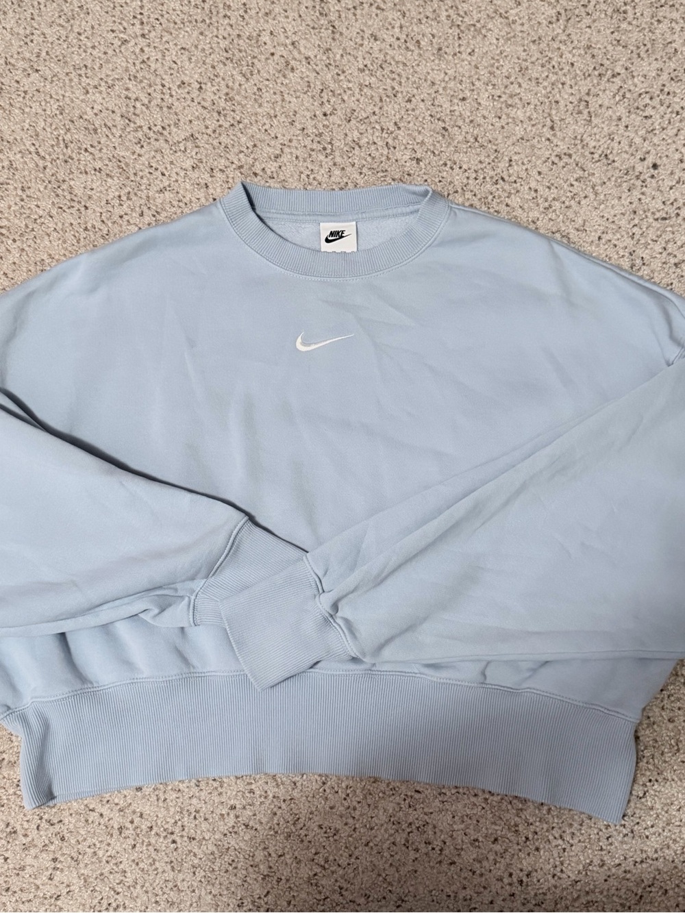 Nike women’s Light Blue cropped Crewneck Sweatshirt